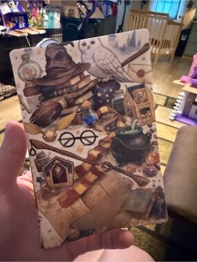 Wizardry Themed Kindle Insert 4x6 (basic kindle) - Gryffindor Colors